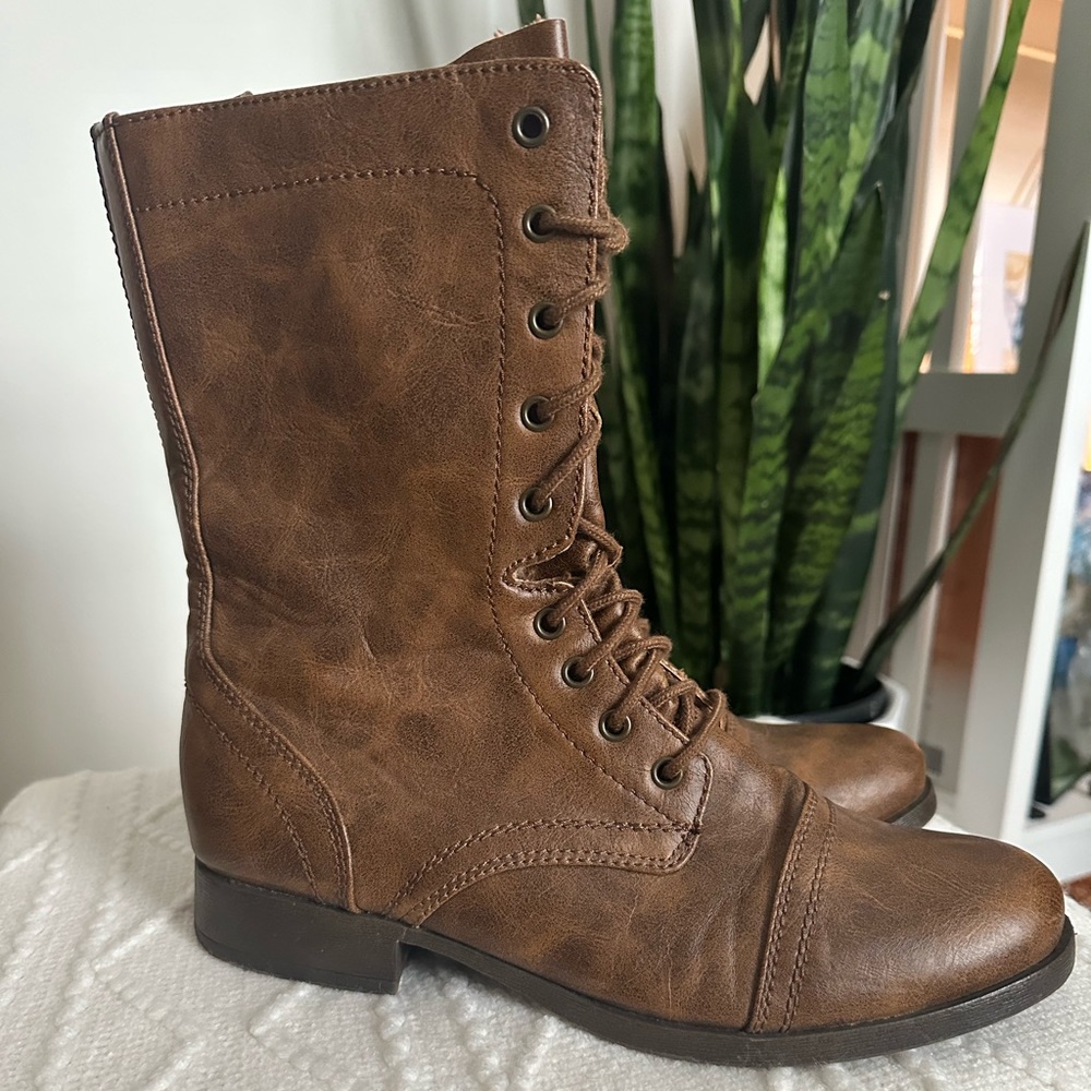 Size 8 brown/cognac moto boots with side zipper and laces. Great condition